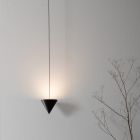 Vägglampa i svart aluminium och kon. Fantastisk minimal design - Mercado Viadurini