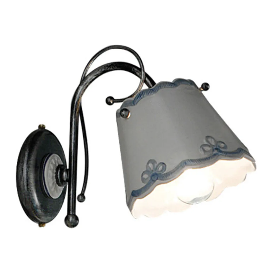 Vägglampa i järn och keramik handmålad broderieffekt - Ravenna Viadurini