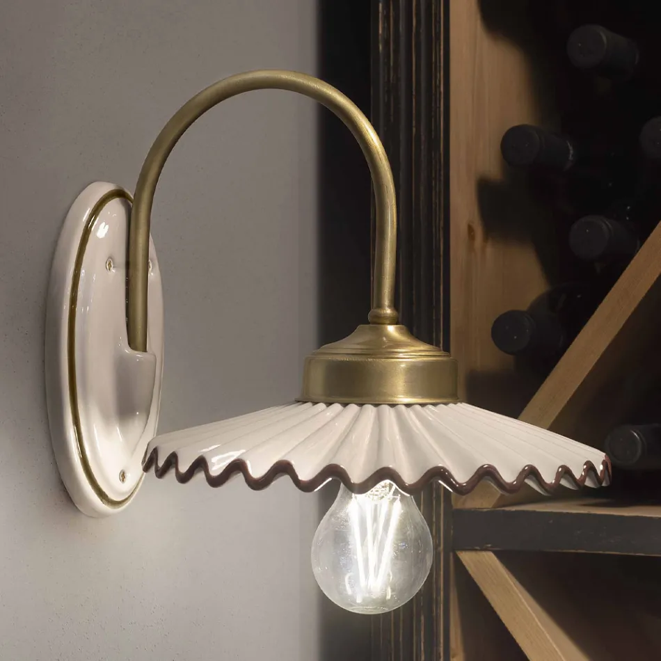 Plisserad blank keramisk applikation och handmålad kant - Laquila Viadurini