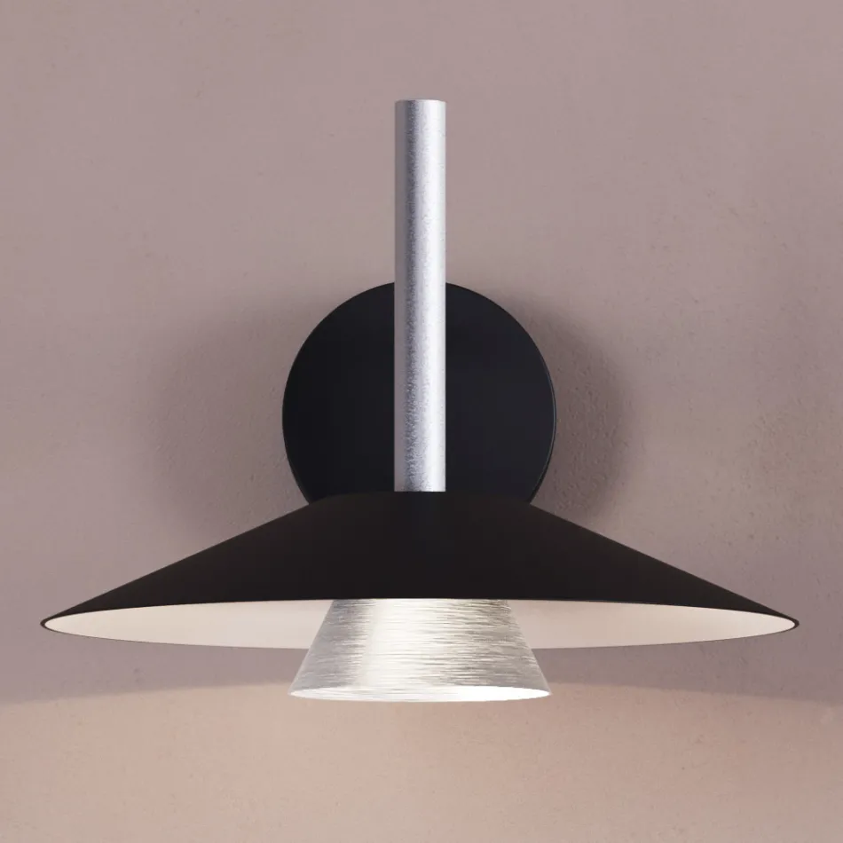 Metallvägglampor i olika utföranden Tillverkade i Italien - Mira Viadurini