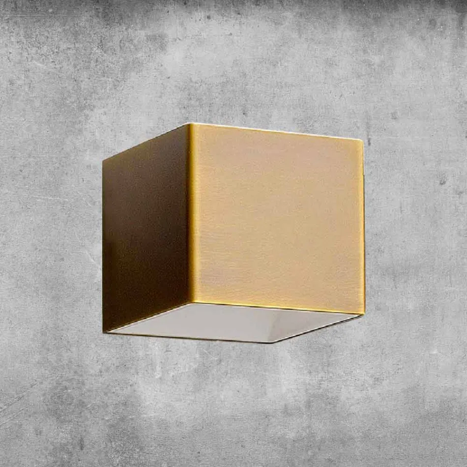 Vägglampa i mässing och gips tillverkad i Italien - Cubetto Aldo Bernardi Viadurini