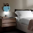 Modern vägglampa med tidningsutrymme, USB och LED-ljus Tillverkad i Italien - Foster Viadurini