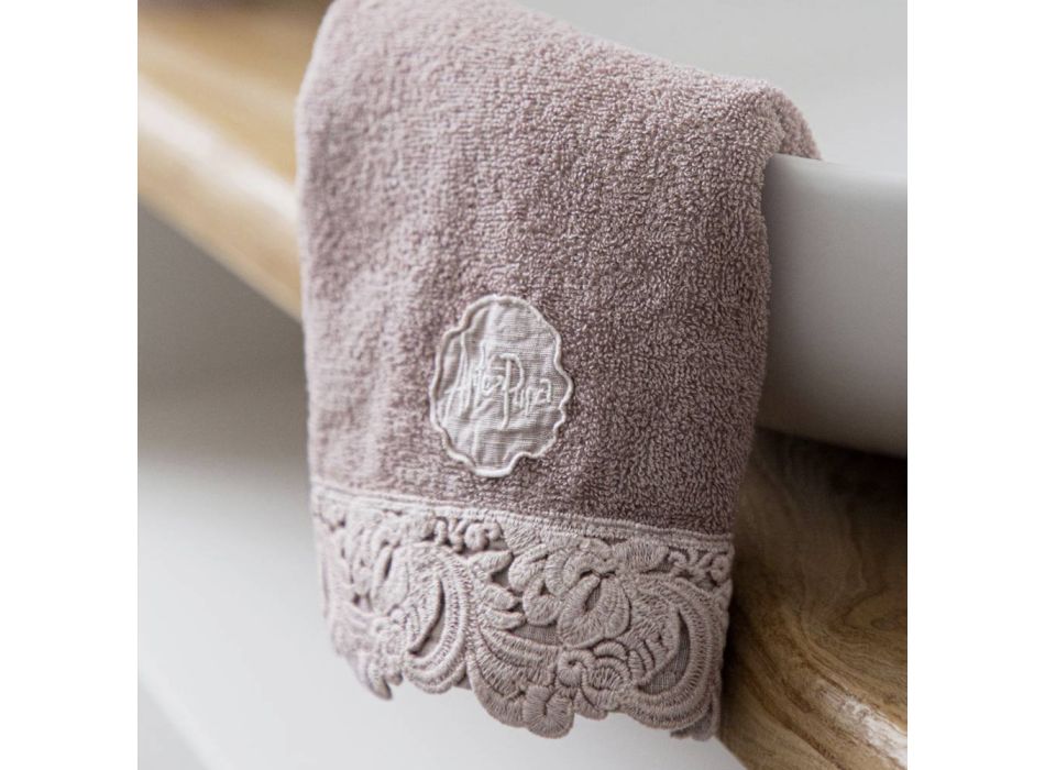 Ansikts- och gästhanddukar och badhandduk i bomullsfrotté och armoniakspets - Frollo