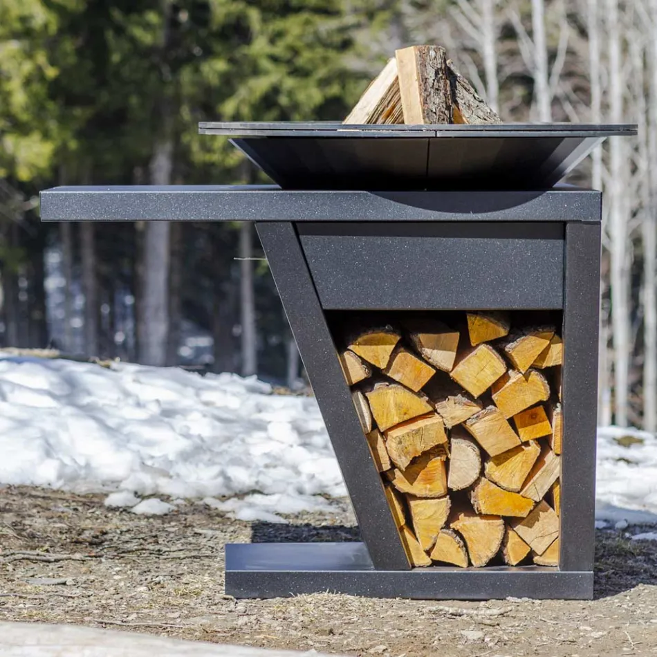 Med kokplatta och vedhållare - Giorgione Viadurini