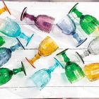 Färgade vinkoppar i glas med Arabescato-dekor, 12-delars service - skruv Viadurini