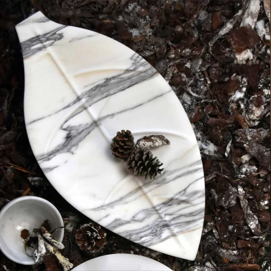 Mittpunkt i Arabescato-marmor med bladform tillverkad i Italien - Treviso Viadurini