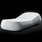 Design utomhus schäslong i vit polyeten Tillverkad i Italien - Ervin Viadurini