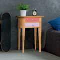 Sängbord i trä med 2 färgade lådor Tillverkat i Italien - Varuna