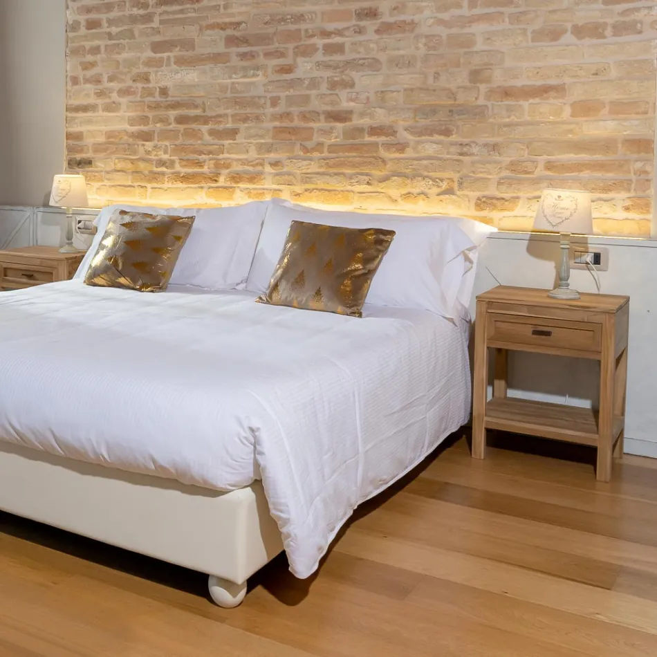 Sängbord i massiv teak med 1 låda - Penca Viadurini