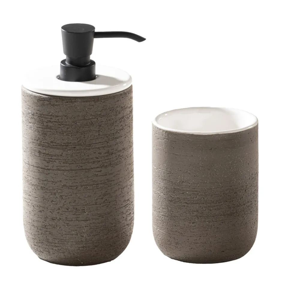 Vit badrumskomposition med reptåliga tillbehör och spegel - Patryk Viadurini