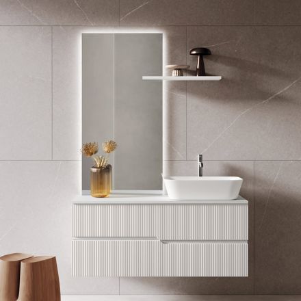 Vit badrumskomposition med spegel och hylla Tillverkad i Italien - Ares Viadurini