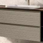 Badrumskomposition med 4 lådor, handfat, spegel och öppna hyllor - Elios Viadurini