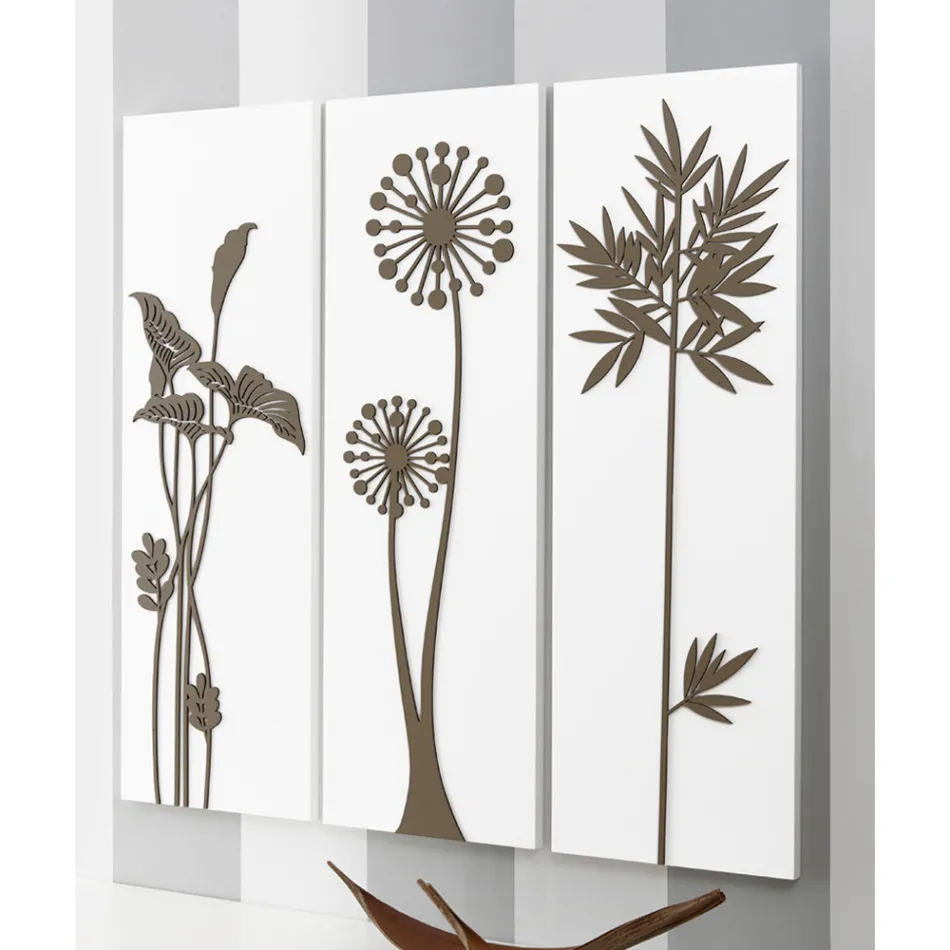 Sammansättning av 3 paneler som visar duschmunstycken och löv tillverkade i Italien - Eduardo Viadurini