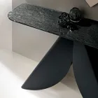 Vardagsrumskonsolbord i metall med försilvrad hamrad glasskiva - Cristina Viadurini