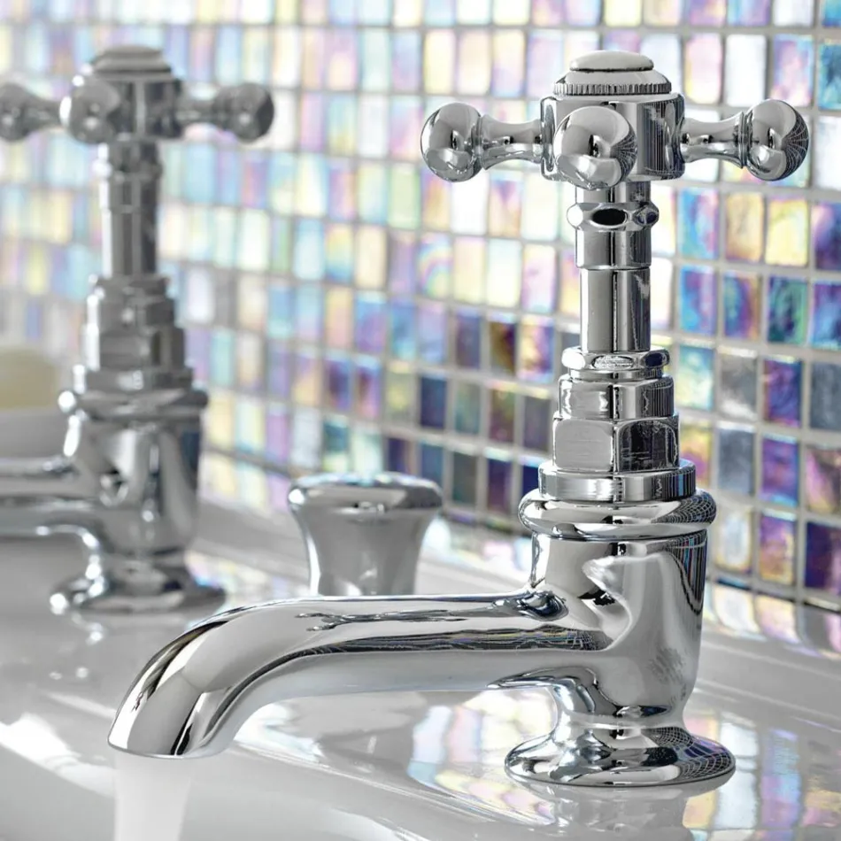 Ett par vintage designbänkar i mässing tillverkade i Italien - Elisea Viadurini