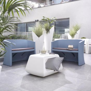 2-sits trädgårdssoffa i färgad polyeten Tillverkad i Italien - Gomez