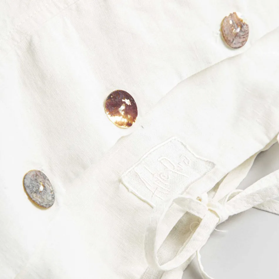 Rektangulärt säng örngott i vitt eller svart linne med knappar och snören - Agora Viadurini