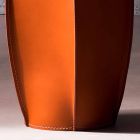Design papperskorg i regenererat Poligiono läder, tillverkat i Italien Viadurini
