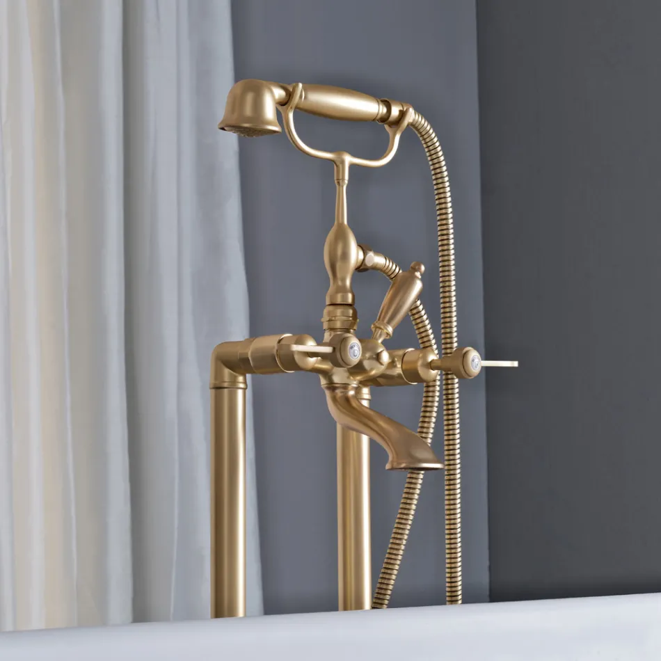 Golvstående badkarsenhet med handdusch och flexibel slang Made in Italy - Milano Viadurini