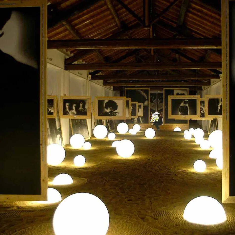 Glob sfär / bordslampa Slide Globo vit ljus tillverkad i Italien Viadurini