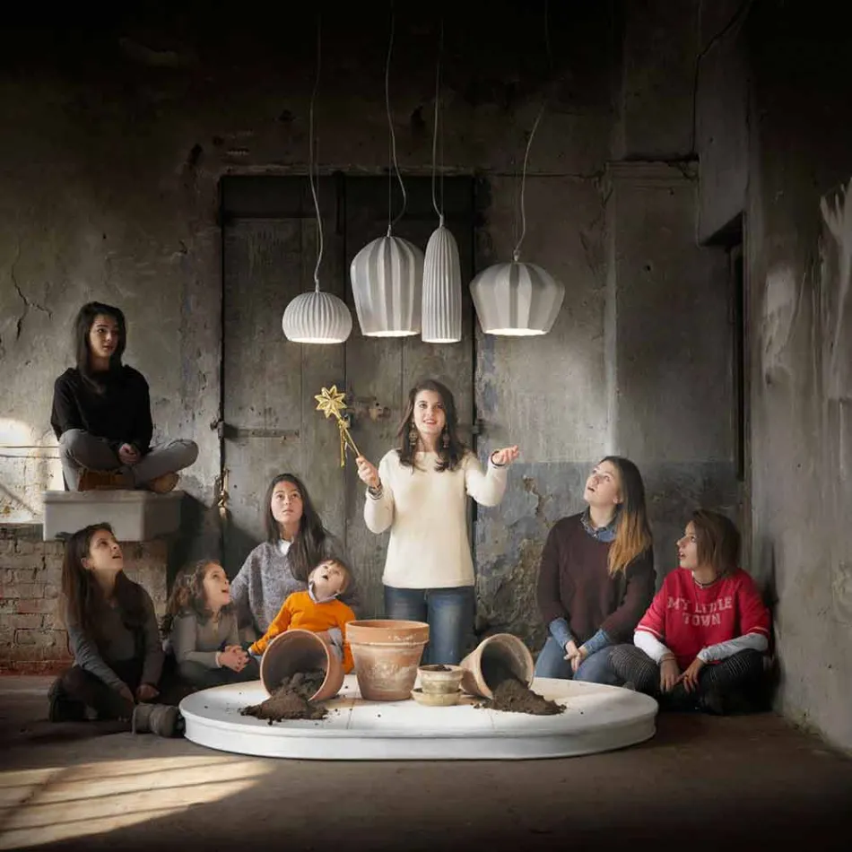 Upphängningslampa i blank vit keramisk design i 4 former - Oas Viadurini