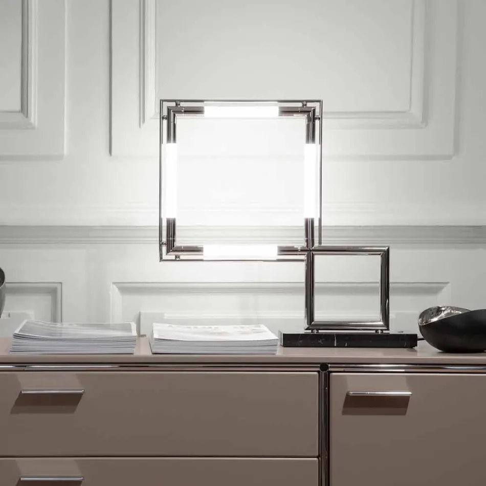 Bordslampa i mässing och harts med marmorbas tillverkad i Italien - Quizza Viadurini