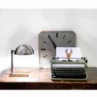 Bordslampa i mässing med guld- eller palladiumfinish tillverkad i Italien - Adana Viadurini