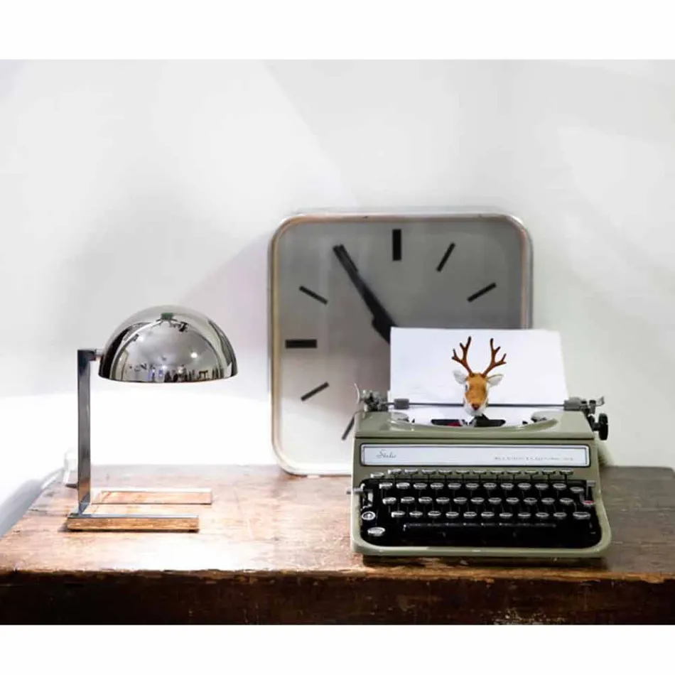 Bordslampa i mässing med guld- eller palladiumfinish tillverkad i Italien - Adana Viadurini