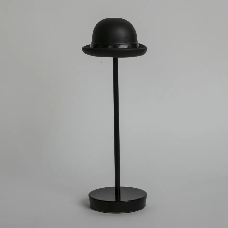 Uppladdningsbar och tippbar bordslampa från Magnet - Bombetta Viadurini