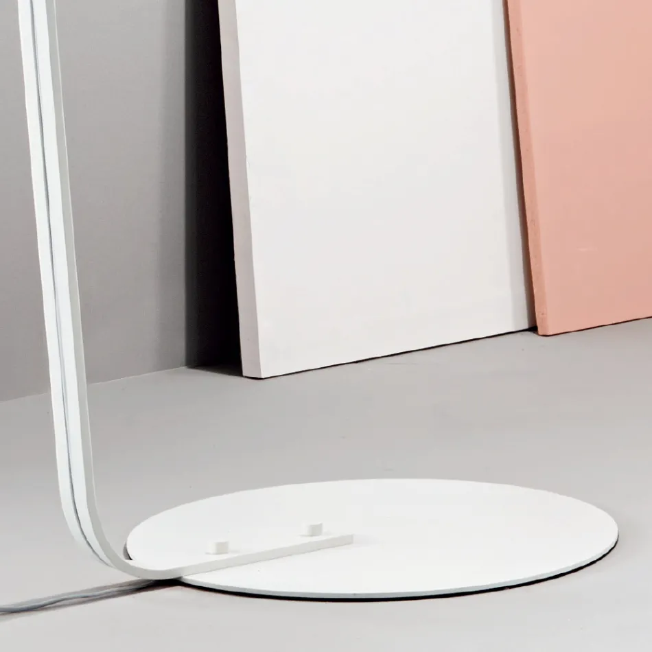 Metallgolvlampa med tygklädd lampskärm - Rivella Viadurini