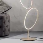 Guldfinish Metal Golvlampa med dimbar LED - Raissa Viadurini