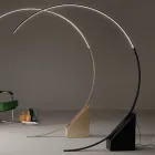 Golvlampa i målad metall med dimbart LED-ljus - Eucalyptus Viadurini