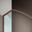 Golvlampa i metall målad i olika färger och dimbar LED - lönn Viadurini