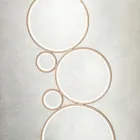 Modern LED-golvlampa i guld- eller silvermålad metall - Punto Viadurini