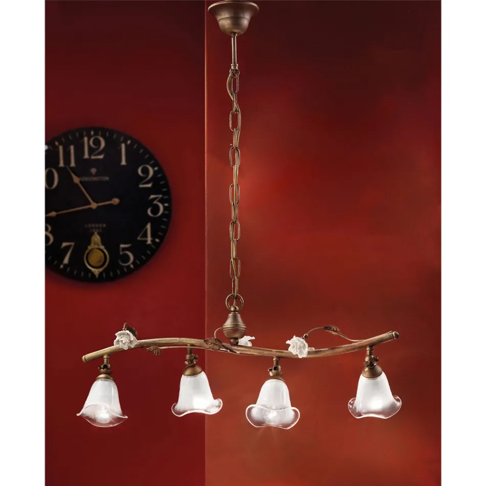 Linjär upphängd lampa 4 lampor i järn, glas och keramiska rosor - Siena Viadurini