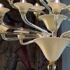 Ljuskrona 21 lampor i Venedigglas och guldmetall Tillverkad i Italien - Ismail Viadurini