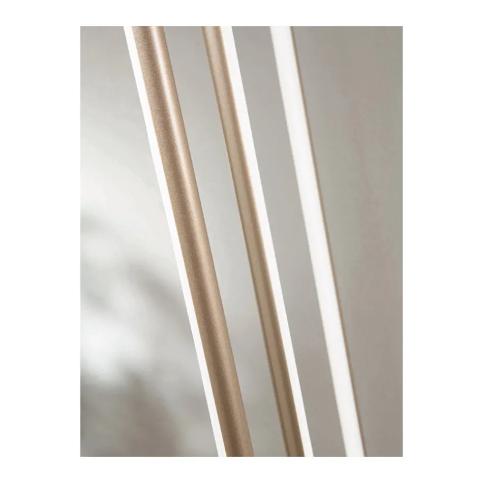 Ljuskrona med 8 LED-lampor i guldmålad metall och justerbara kablar - Orange Viadurini