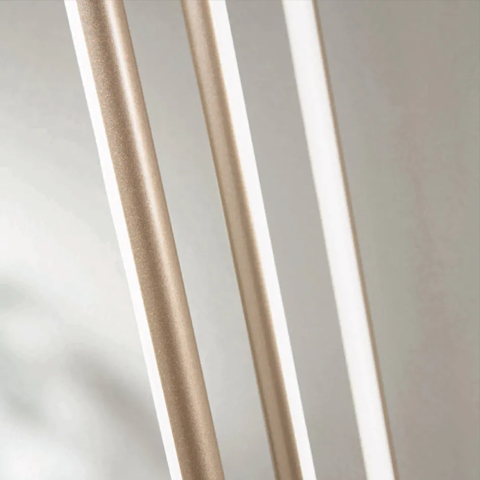 Ljuskrona med 8 LED-lampor i guldmålad metall och justerbara kablar - Orange Viadurini