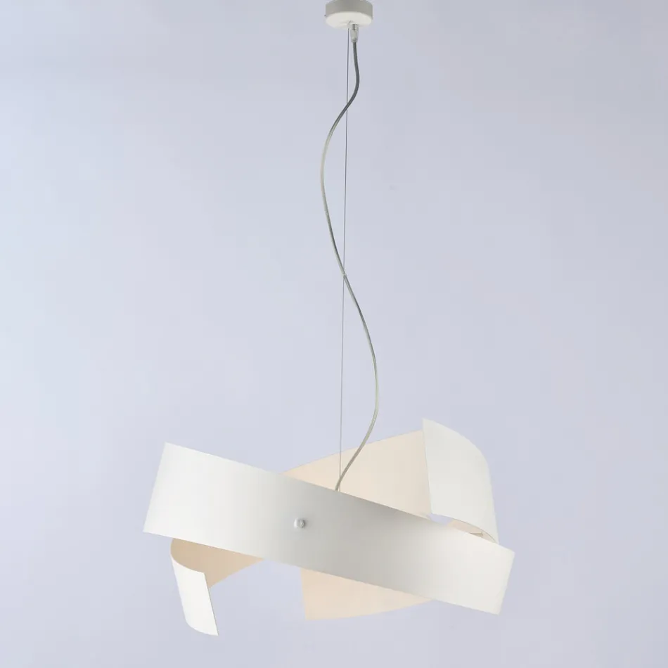 Asteroide: En ljuskrona i svart metall och glas för moderna utrymmen. Viadurini