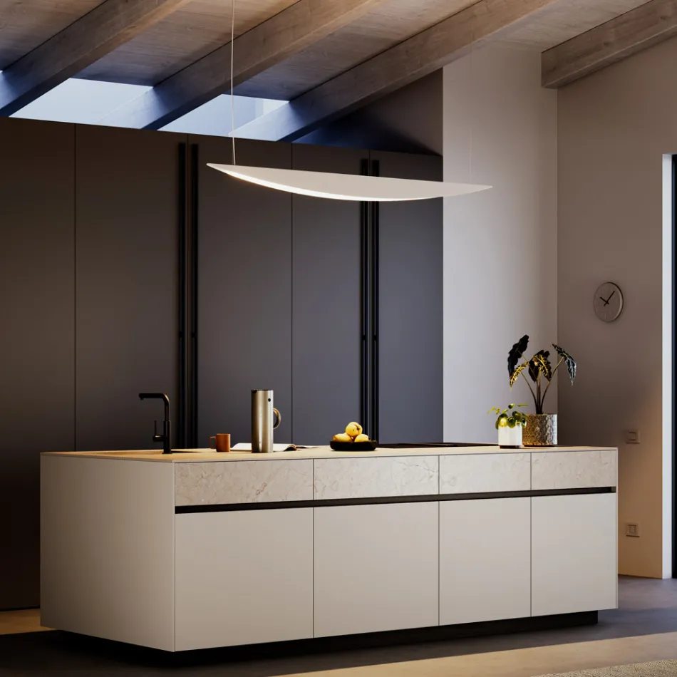 Ljuskrona tillverkad av återvinningsbar aluminium i olika färger - Mila Viadurini