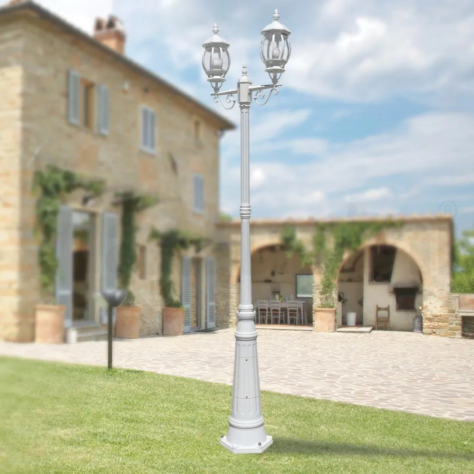 Lyktstolpe 2 Lights Vintage Style i vitt aluminium Tillverkad i Italien - Dodo Viadurini