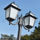 Trädgårdslyktstolpe 238 cm hög i antracitaluminium och sandblästrat glas - Elric Viadurini