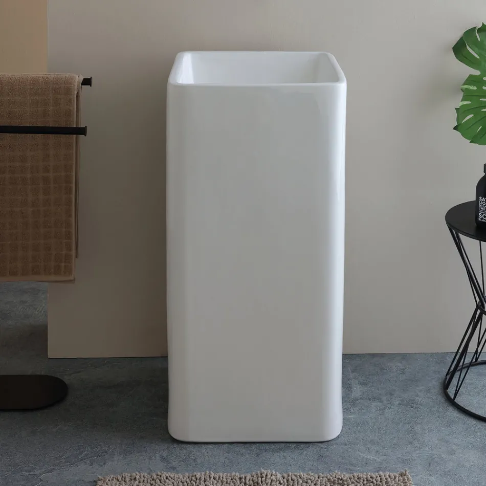Fristående fyrkantigt keramiskt handfat med modern design - Papavero Viadurini