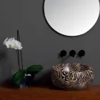 Modernt keramiskt handfat av bänkskivan tillverkad i Italien av Elisa Viadurini