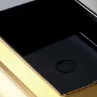 Tvåfärgade keramiska bänkskivor tillverkat i Italien av Debora Viadurini