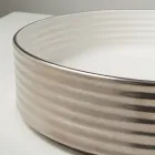 Bänkskåpstvättställ i vågigt porslin stengods tillverkat i Italien - Vibrazione Viadurini