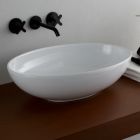 Oval tvättställsbänk i blank keramik tillverkad i Italien - färja Viadurini