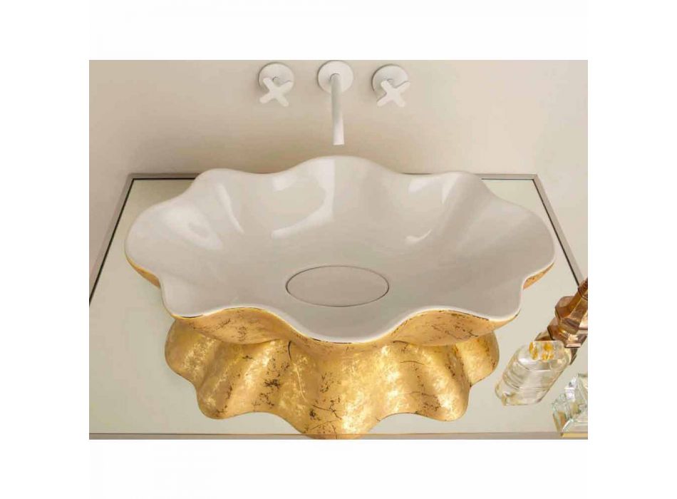 Handfat i bänkskivan i vit och guld keramik gjord i Italien Cubo Viadurini