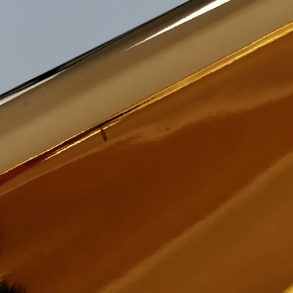 Modernt bänkhandfat i guldkeramik tillverkat i Italien Sofia Viadurini