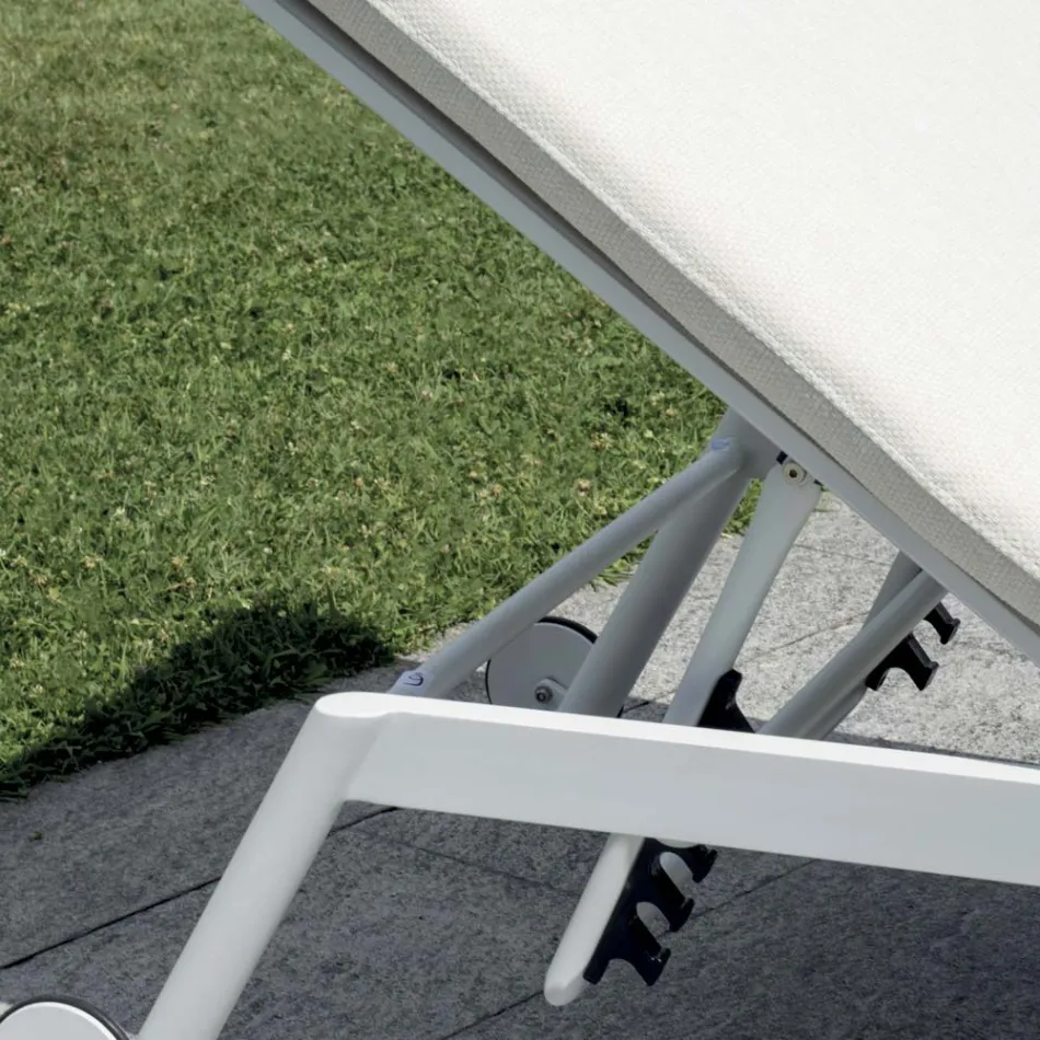 205x76 cm solsäng i aluminium med dyna - Tessara Viadurini